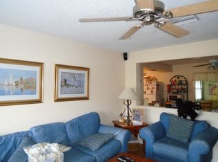 7703 SW 6th St, North Lauderdale, FL 33068