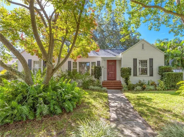 150 15th Ave NE, Saint Petersburg, FL 33704