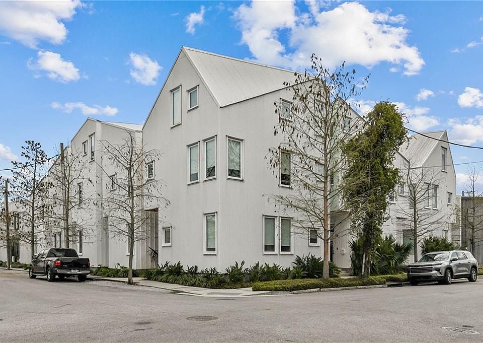 1st image of 455 9th St Unit B