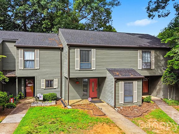 2nd image of 4340 N Center St Unit 203