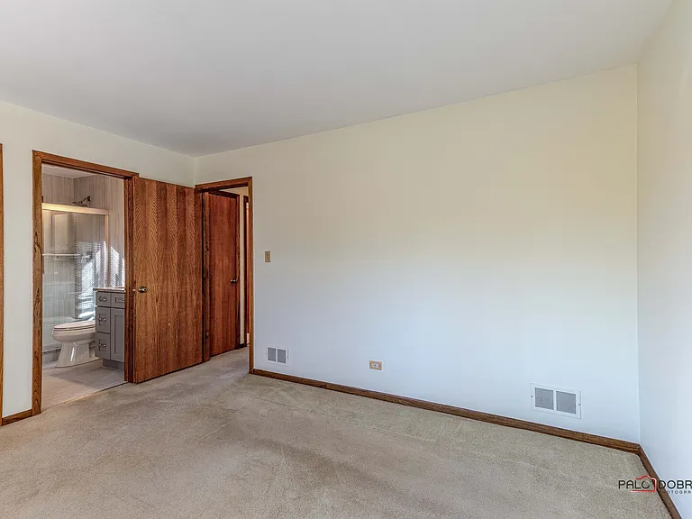 2450 Chas Dr — Photo 17