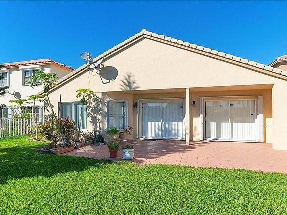 3rd image of 16774 NW 12th St