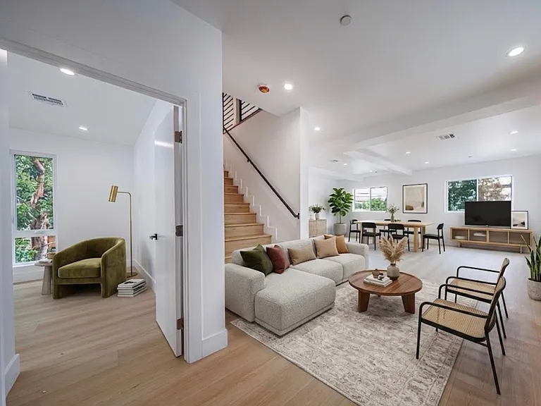 2026 Luxury 3, 4 & 5 Bed Townhomes — Photo 95