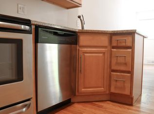 3 Hubbard Rd APT 2, Wilton, CT 06897