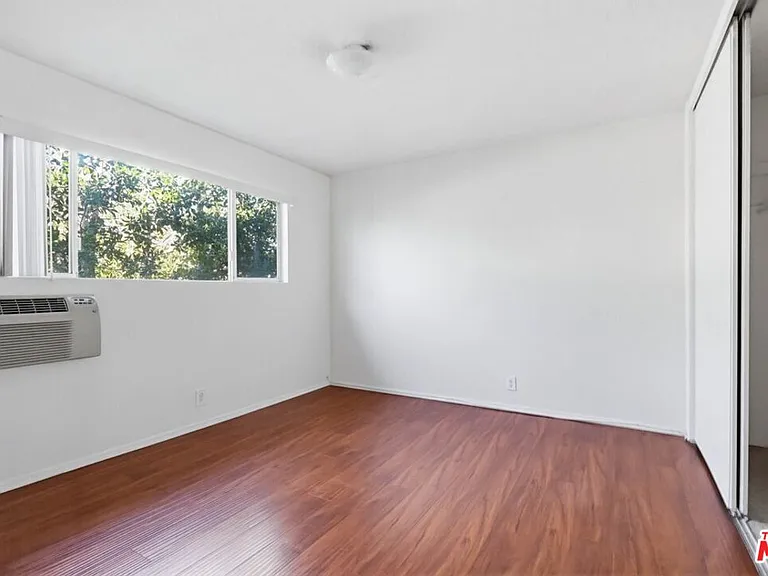 515 N Alfred St #206 — Photo 24