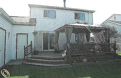 2nd image of 30116 Groveland St