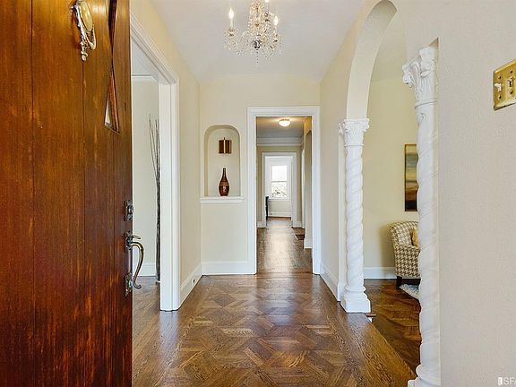 4th image of 125 Pinehurst Way