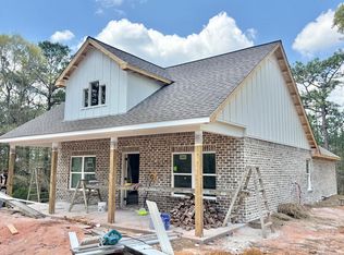 21 Engle Ln, Poplarville, MS 39470