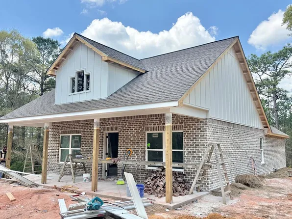 21 Engle Ln, Poplarville, MS 39470