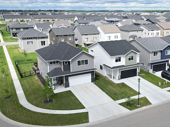 3rd image of 6058 Martin Ln W