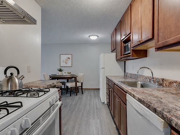 3rd image of 6400 Queen Ave S APT 101