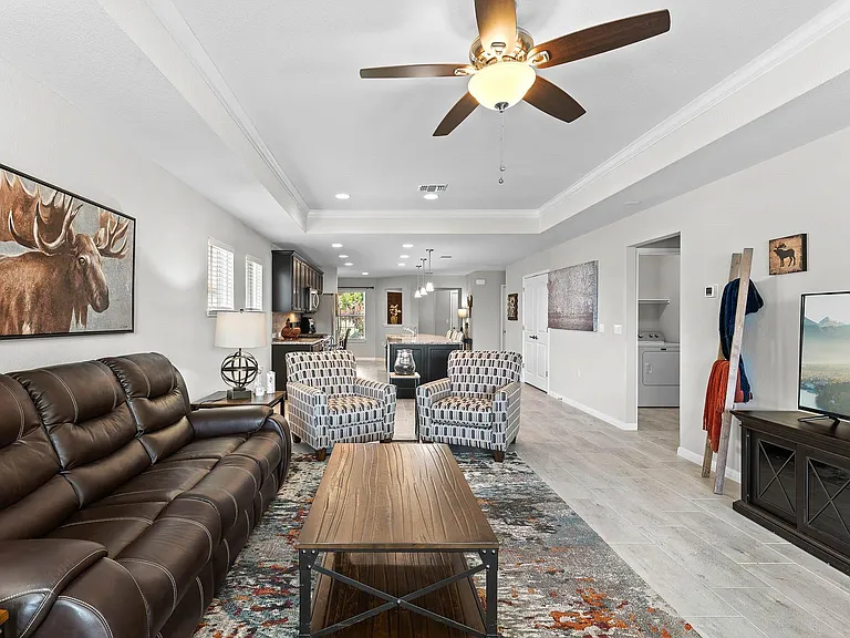 418 Fannin Ct — Photo 24