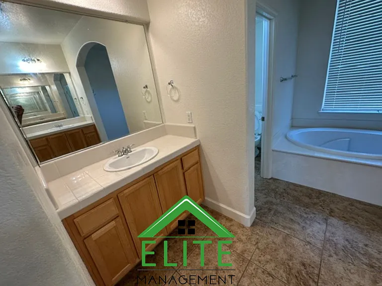 4056 Cuyamaca Cir — Photo 20