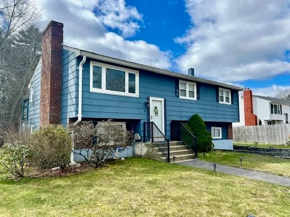516 Hodges St, Taunton, MA 02780