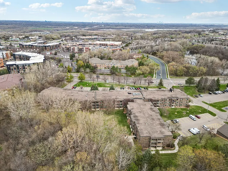 Park Place Apartments in Burnsville — Photo 39