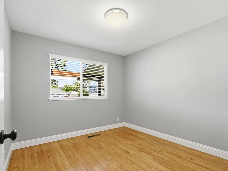 1498 S Mary Ave — Photo 21