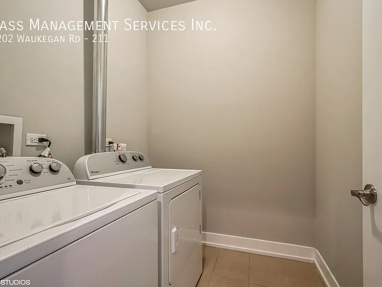 1202 Waukegan Rd, Glenview, IL — Photo 130