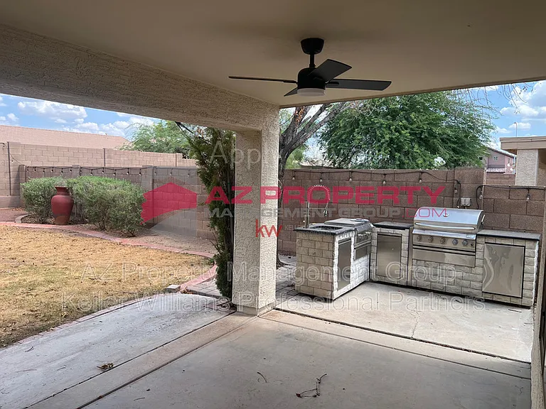 2447 S 80th Ln — Photo 15
