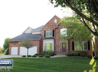 65 Stonebrook Ct, Bloomington, IL 61704