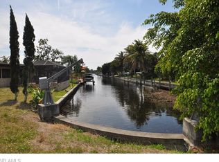 27000 Harbor Dr, Bonita Springs, FL 34135