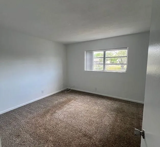 371 Sunshine Dr #H2 — Photo 20