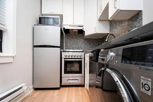 511 W Belmont Ave #26 Photo 1