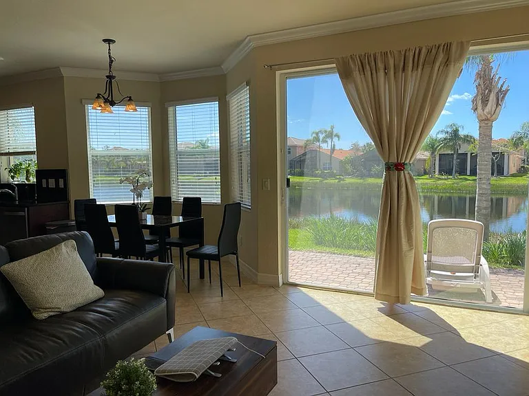 10298 Barberry Ln — Photo 23