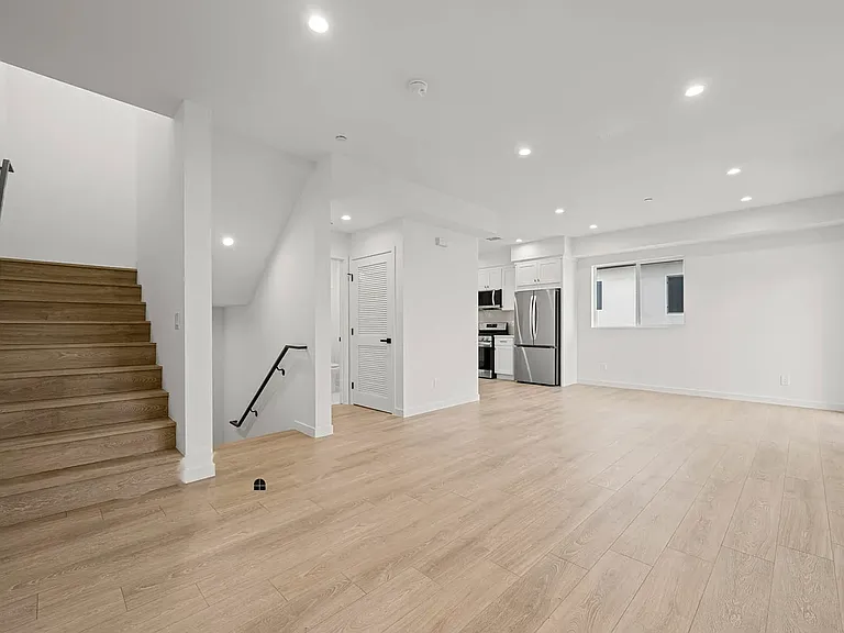415 1/2 N La Fayette Park Pl — Photo 2