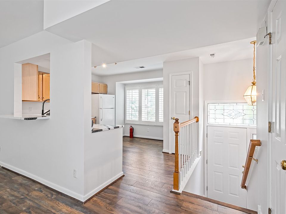 6-12021 Shore View Dr, Henrico, VA 23233