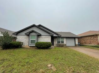 122 Black Forest Dr, Weatherford, TX 76086