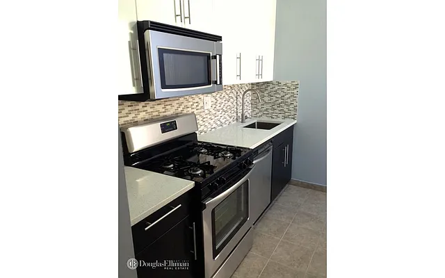 Rented by Douglas Elliman | media 14