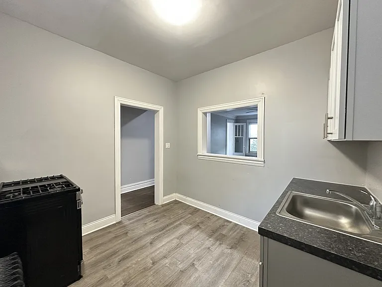 1214 W Rosemont Ave #4 — Photo 5