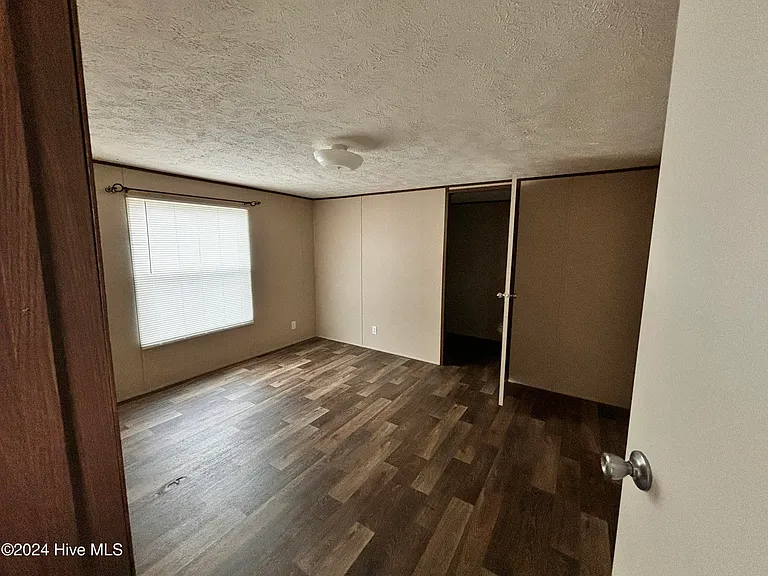 342 Lorraine St — Photo 4