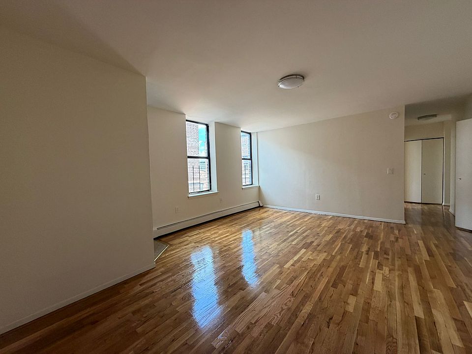 1st image of 1264 Sheridan Ave APT 6F