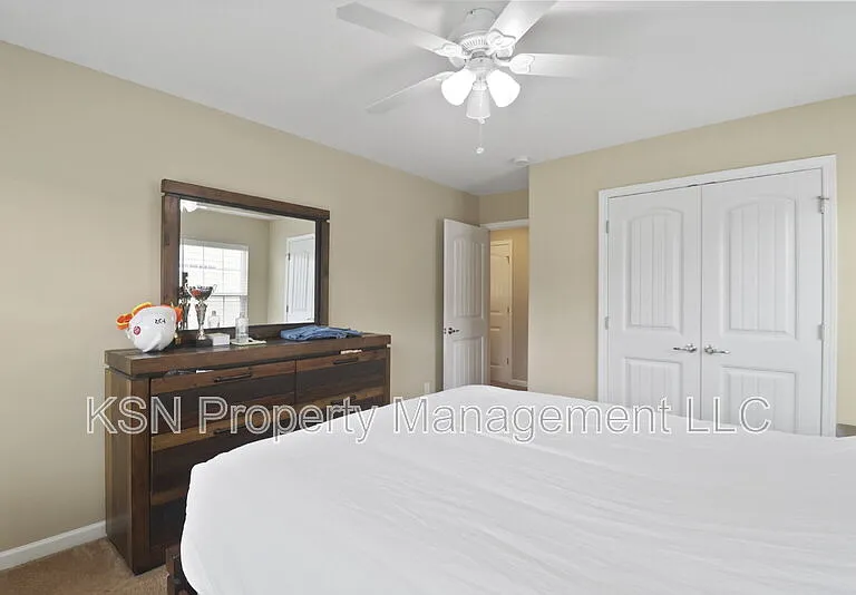 144 Tahoe Dr — Photo 32