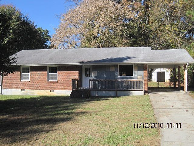 1st image of 2100 Meadowbrook Ln SE