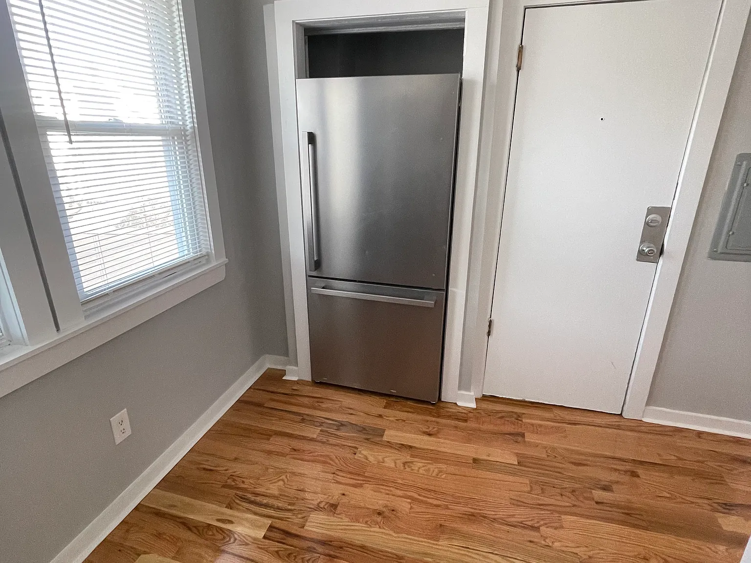109 Huntington Ter — Photo 2