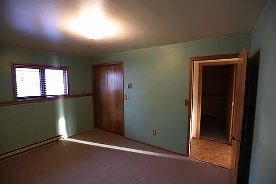Downstairs bedroom.