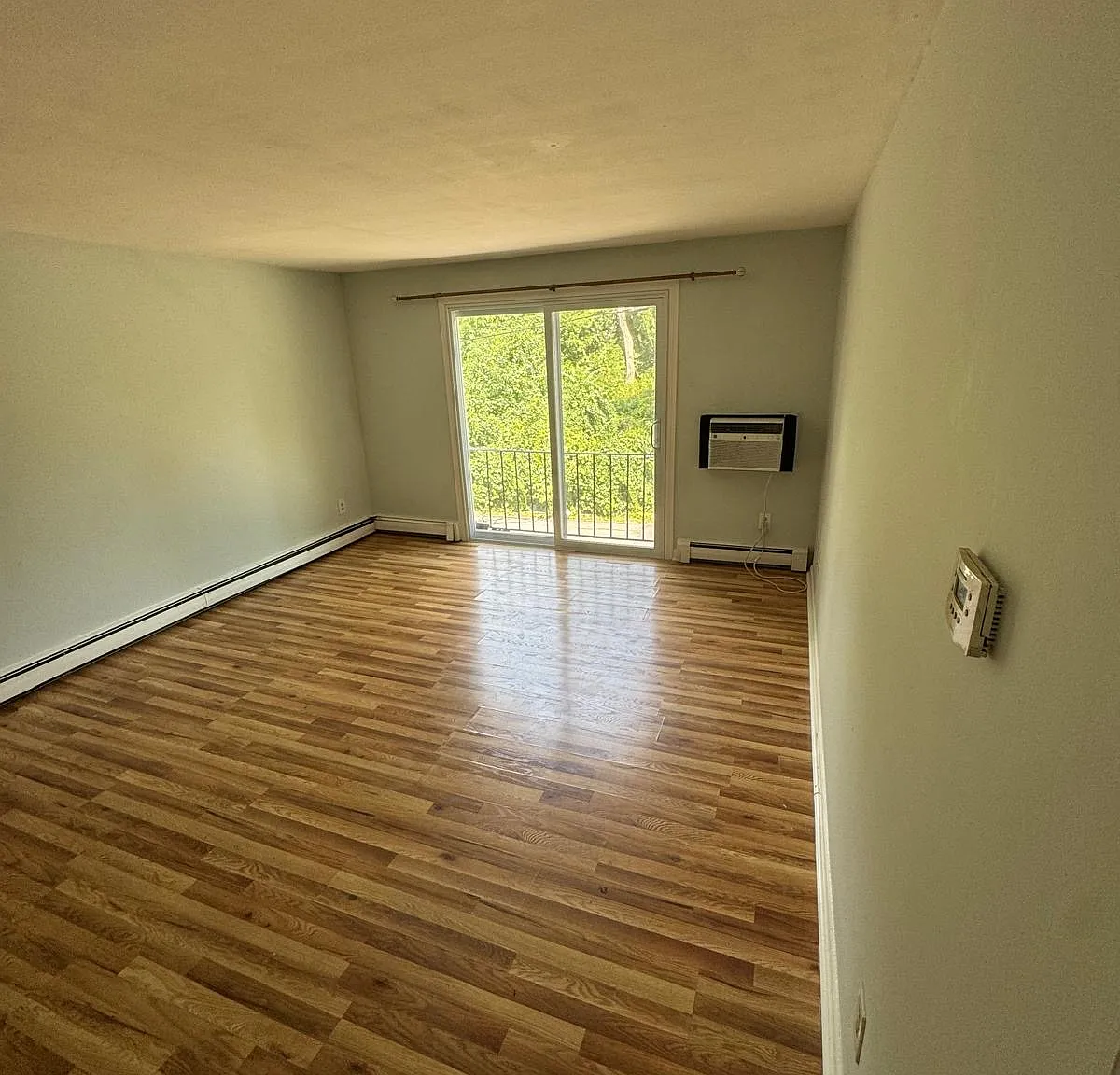 2 bed, 713 sqft, $2,250 — Photo 3
