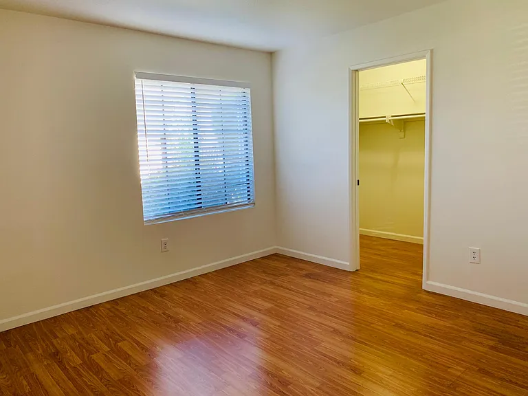 23665 Meadcliff Pl — Photo 17