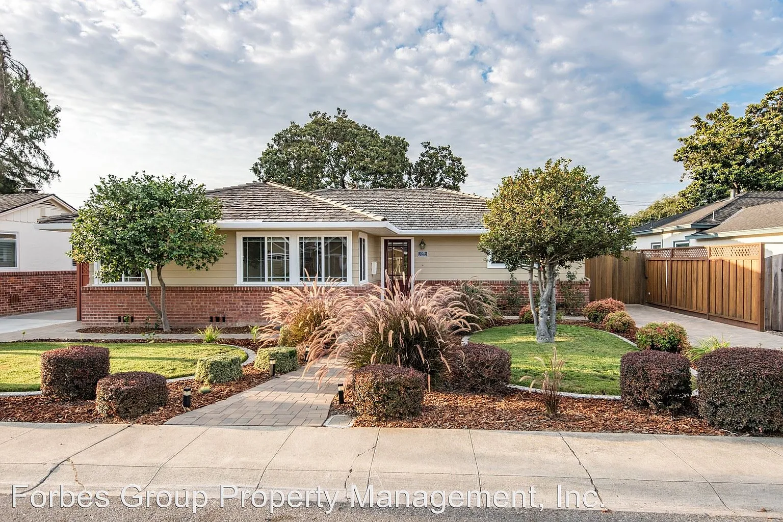 1570 De Anza Way photo 1