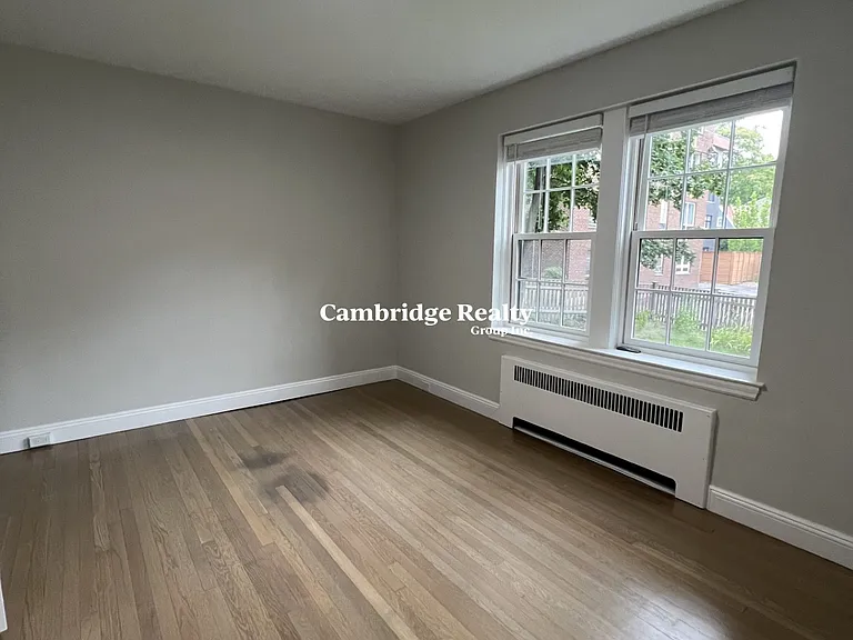 35 Park St #2T — Photo 11
