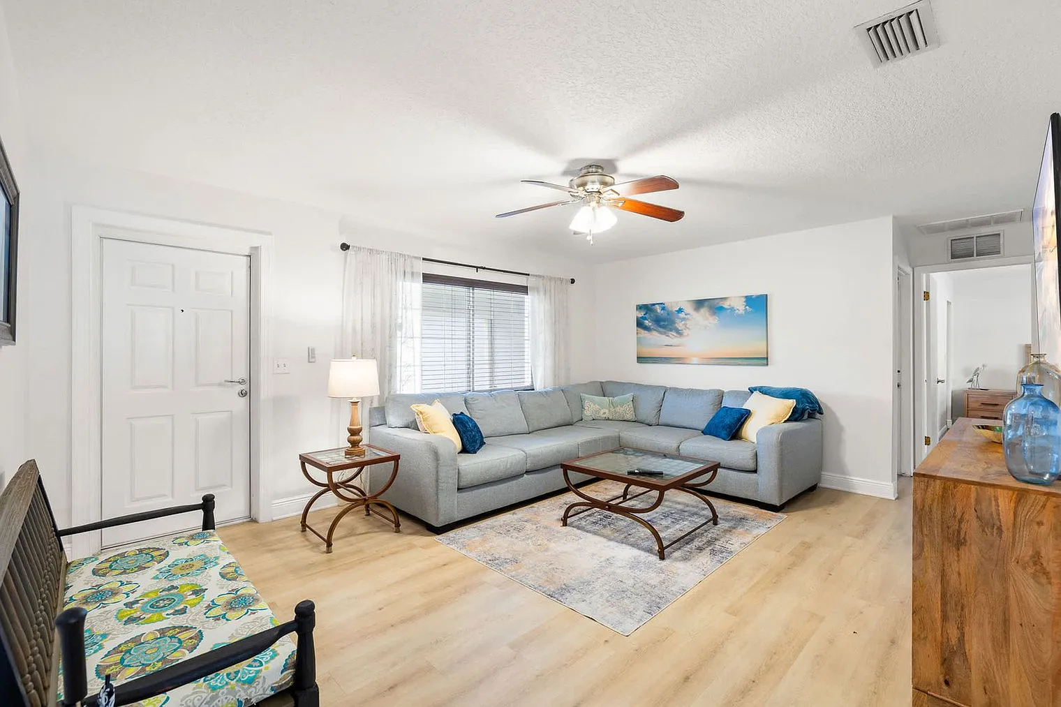 3 bed, 2.0 bath, 1367 sqft, $16,316 — Photo 3