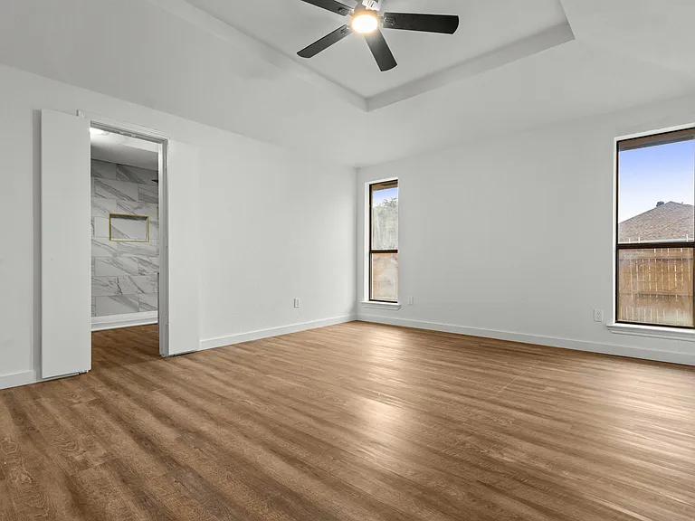 1503 Bellflower Dr — Photo 10