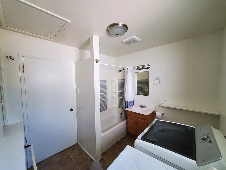 1250 NW Van Buren Ave — Photo 10