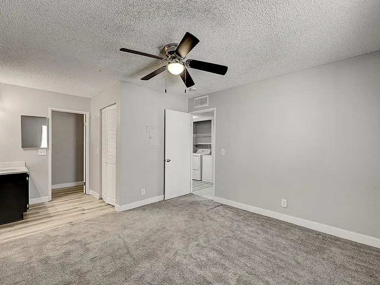 1305 Kari Lee Ct — Photo 19