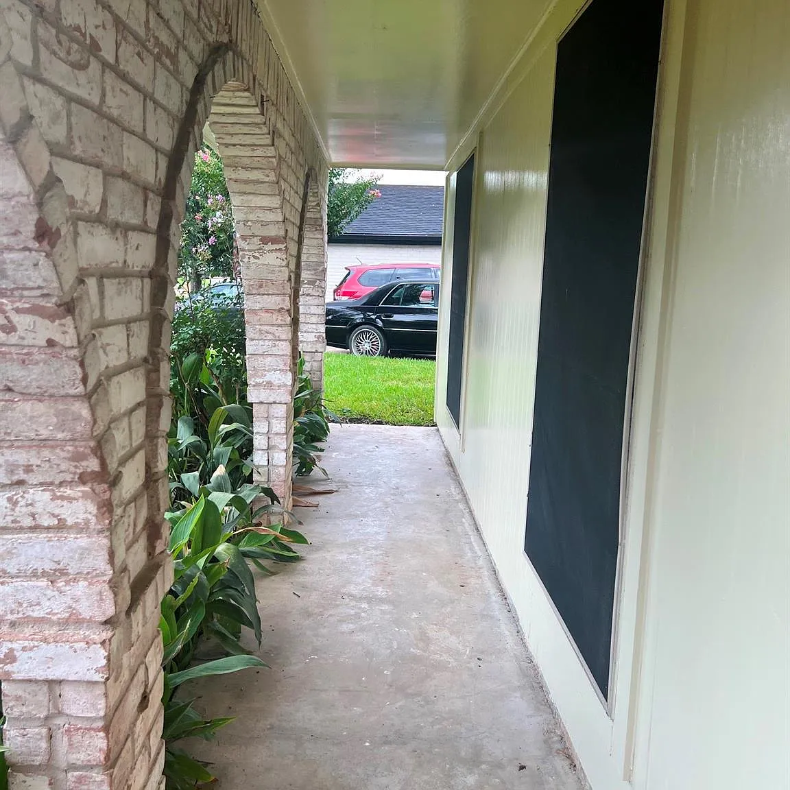 4 bed, 2.0 bath, 1833 sqft, $1,850 — Photo 3