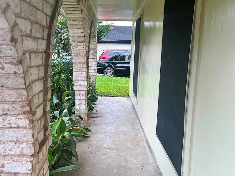 6742 Indian Lake Dr — Photo 3