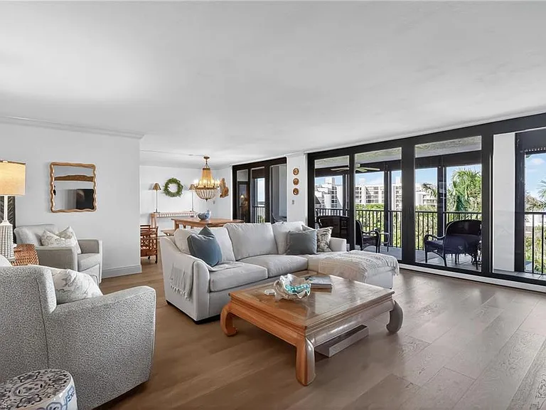 2400 Gulf Shore Blvd N #603 — Photo 6