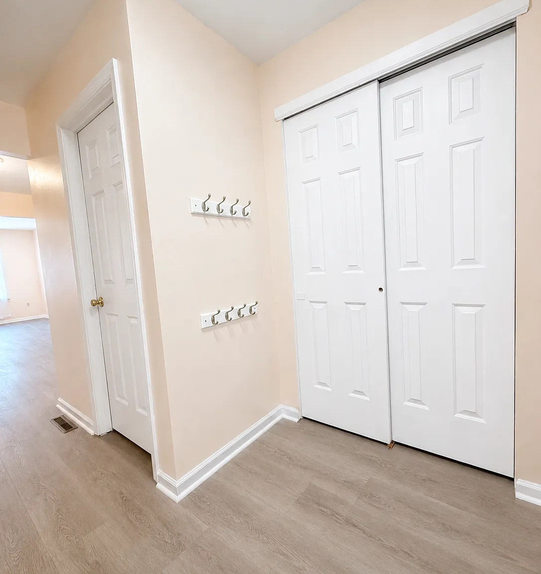 3 bed, 2.5 bath, 2000 sqft, $2,900 — Photo 3